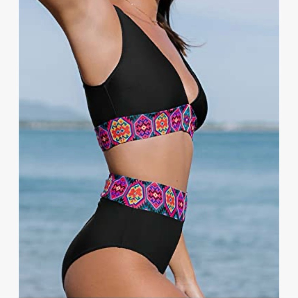 NWT Black and Multicolor Women's Swimwear Set - Size: Medium - Picture 13 of 15